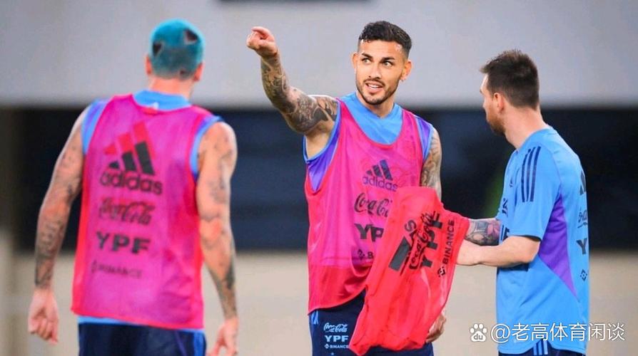 跟队记者：阿根廷队今天下午在迈阿密国际基地进行首场训练