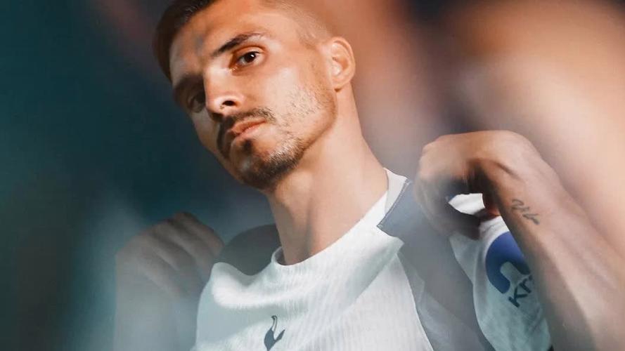 帕利尼亚：在热刺我得到了此前未得到的机会 我只想尽情享受英超