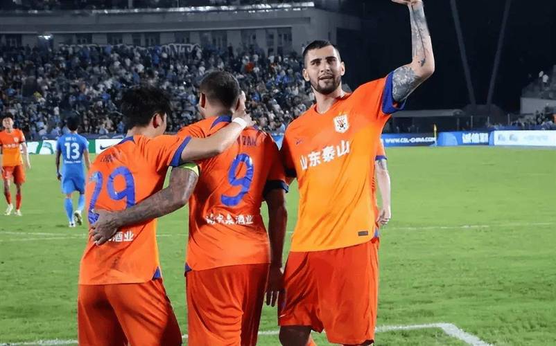 泽卡：泰山单场赢球奖8万美元，薪资可观且按时发，为何要离开？