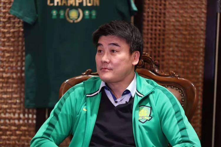 国安代理主帅回应与塞蒂恩分歧:兼听则明,我的作用就是提建议