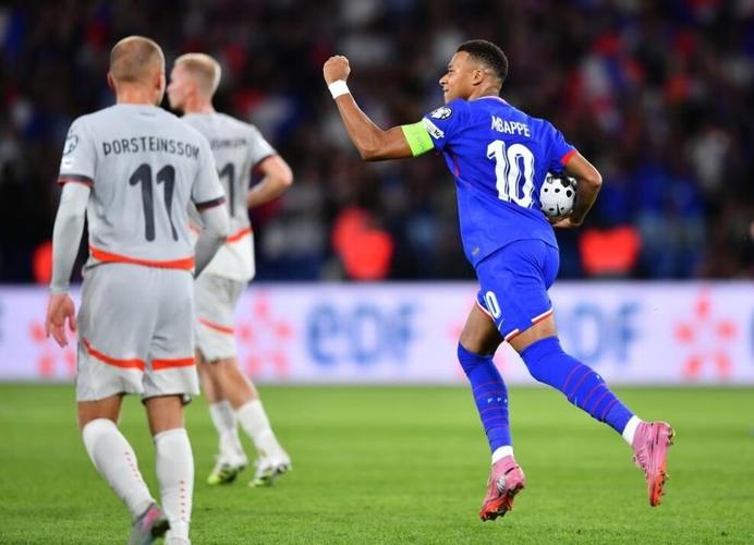 顶级战力！26岁姆巴佩国家队近5场5球，距队史射手王吉鲁仅差4球