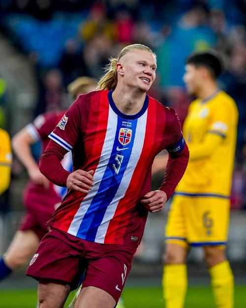 帽子戏法！哈兰德本场数据：6射5正3进球，评分9.1全场最高