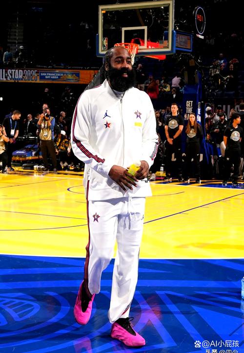 机器人般精准！快船官方晒小卡投篮训练视频：弹无虚发