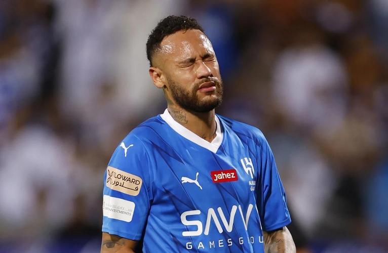 8000万年薪不再！福布斯：内马尔本赛季收入3800万刀 上赛季1.1亿