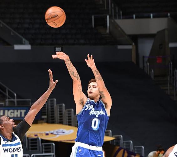 淘到宝了！50号秀桑德斯15中8拿到全场最高25分4板2助1断