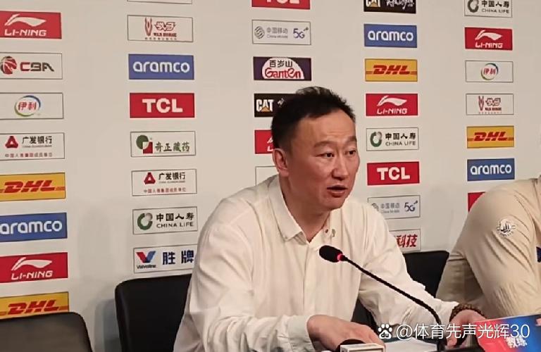 刘维伟:开拓者大领先该再给杨瀚森机会 但教练是用人不是培养人