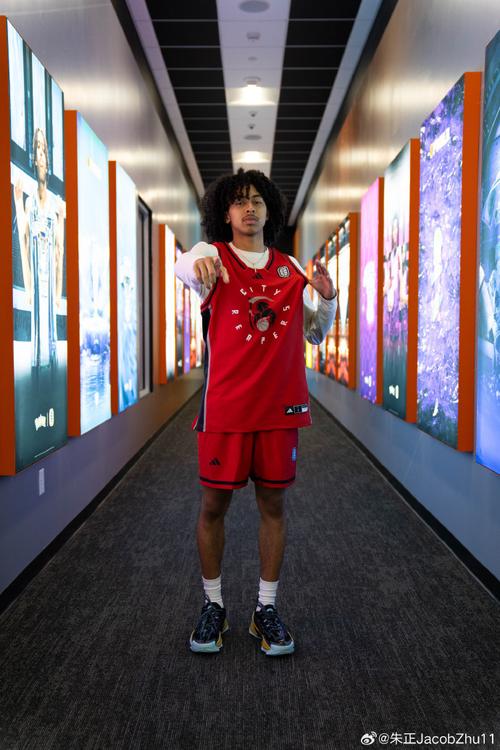 OTE联赛-朱正10中5拿下14分6板2助1断助队赢球 五星队友轰37分