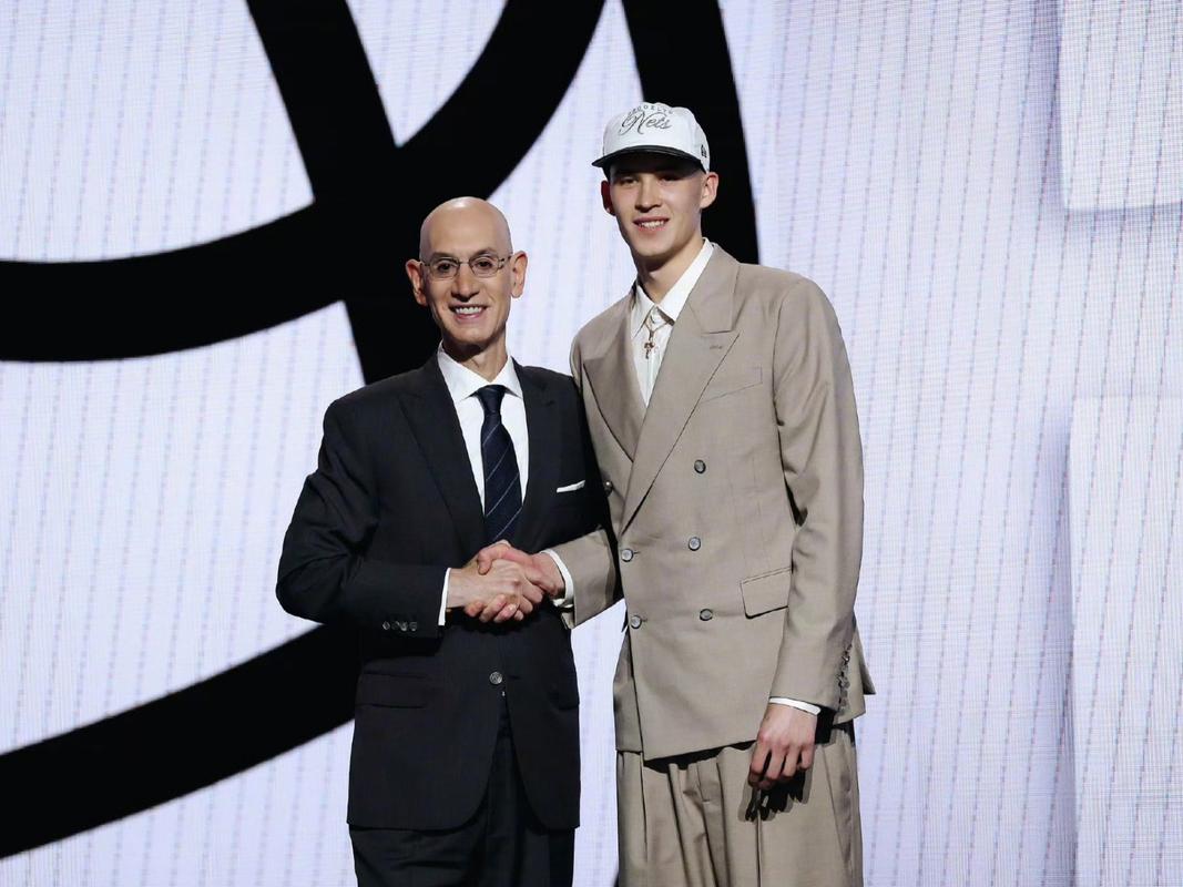 记者:小波特+小火车 篮网的进攻爆发力是有的 杰明真的有篮