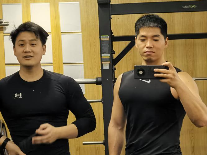 第三节体力不支因此教练安排提前换人？小卡：我自己没太感觉到