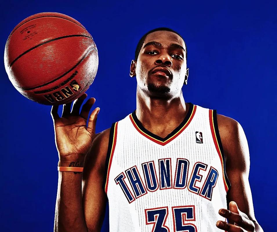 杜兰特：我和华子有竞争感但更多是爱尊重 在他那看到了我的影子