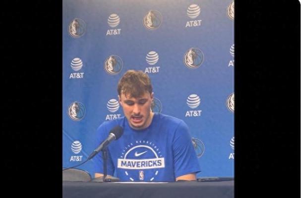 克尼佩尔：我三球小桥都是非常无私的球员 和他们打球很轻松