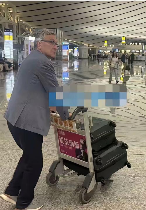 结束42年执教生涯！71岁伊万宣布退休：怀着自豪与感激，是时候了