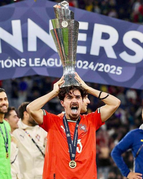 维蒂尼亚专访：恩里克把我带到了另一个层次 金球奖第3是水到渠成