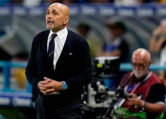 有那不勒斯纹身！尤文球迷喊话斯帕莱蒂也纹上代表尤文的字母J