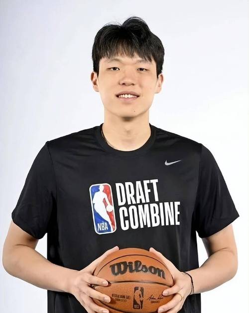 队记：杨瀚森忘记学过的东西这也正常 其他中国球员来NBA也是如此