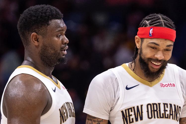 美记:鹈鹕交易了自己和从步行者拿的26首轮签 现在看都像优质签