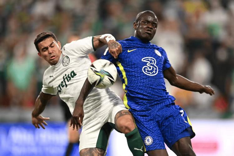 帕尔梅拉斯主帅盛赞21岁小将阿兰:他应该得到涨薪