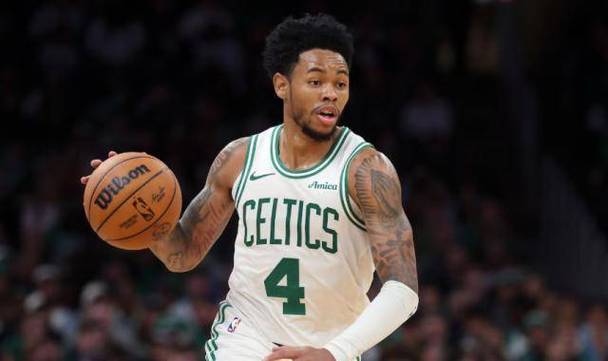 马祖拉：安芬尼-西蒙斯一心想成为团队型球员 愿意为胜利付出一切