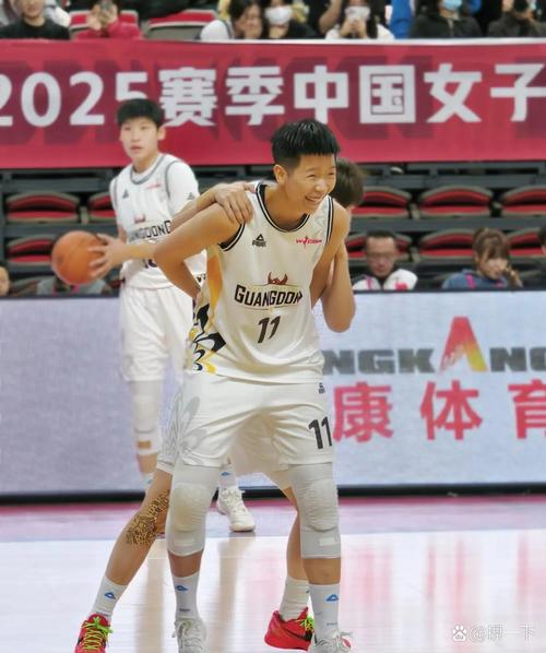 WCBA季前赛第二日综述：厦门赢下“福建德比” 四川6分险胜北京