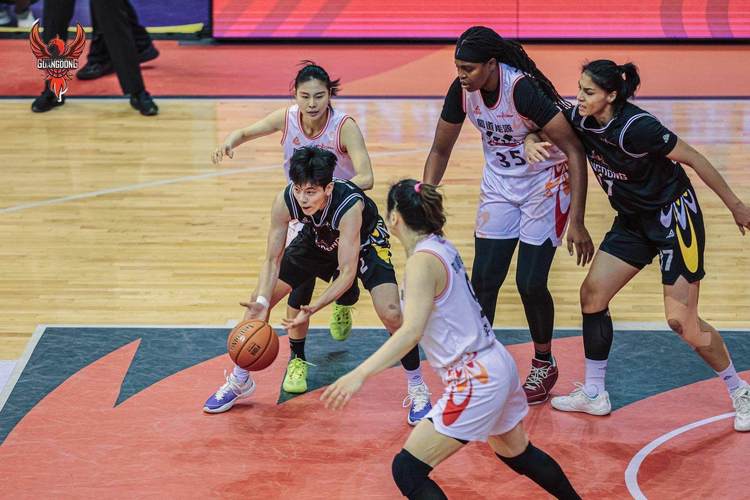 上赛季WCBA总冠军！新赞助商东阳光奖励广东女篮200万元作为鼓励