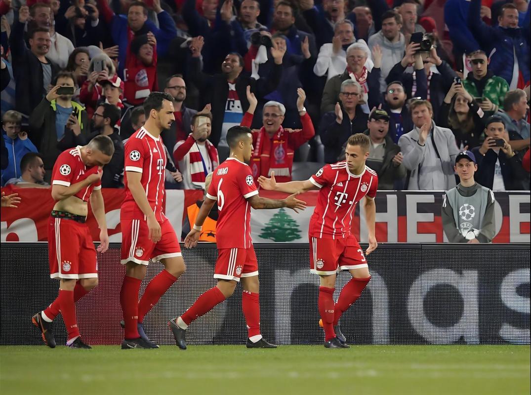 德甲积分榜：拜仁逆转8分领跑，第2莱比锡翻车+第3药厂输球掉第4